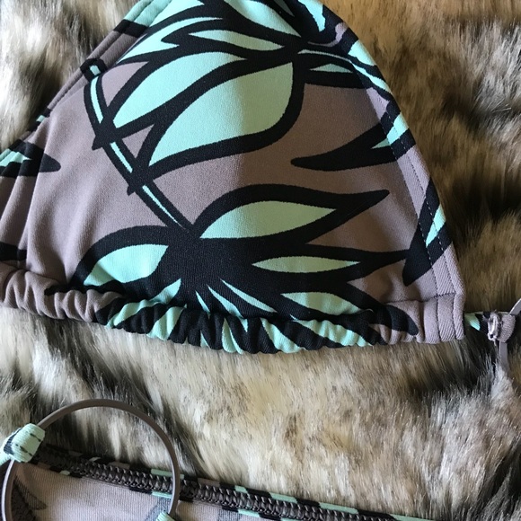 Calvin Klein Tropical print bikini XS - Picture 2 of 5